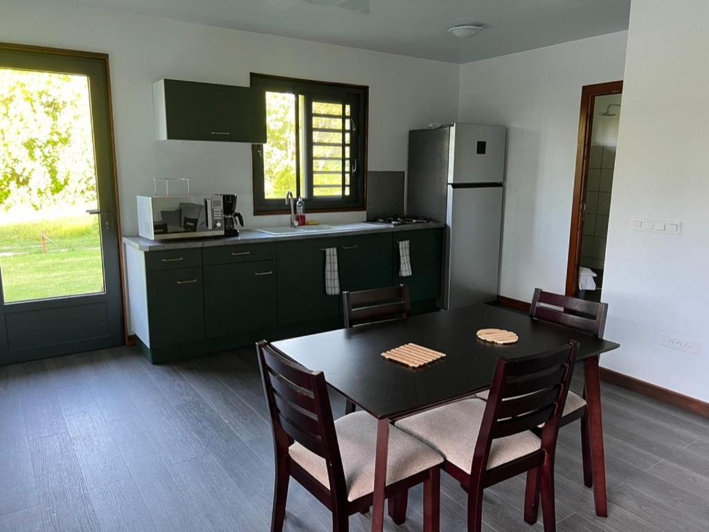 Parea Lodge Huahine Bungalow F2 #Miti Eksteriør billede